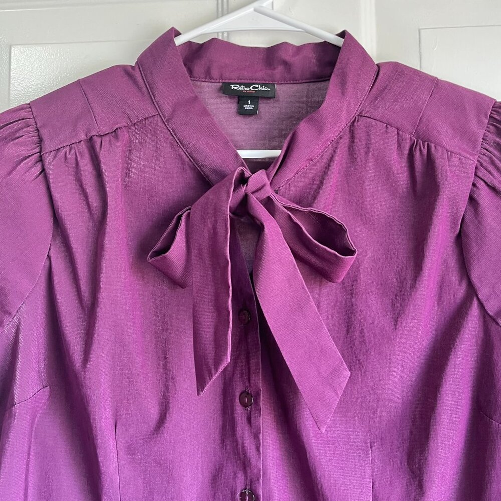 Retro Chic by Torrid Tie Neck Button Down Purple Short Sleeve Dress Shirt Size 1 - Picture 2 of 9